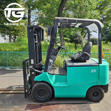 NICHIYU ELECTRIC FORKLIFT 2.5 TON